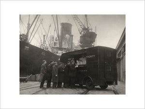 Mobile canteen for dockers: 1942