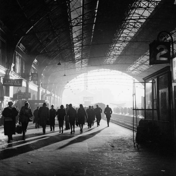 Victoria Railway Station: c.1955